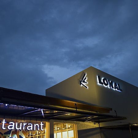 Lokal Hotel & Restaurant Kejayan Zewnętrze zdjęcie
