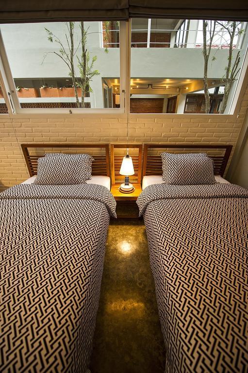 Lokal Hotel & Restaurant Kejayan Pokój zdjęcie