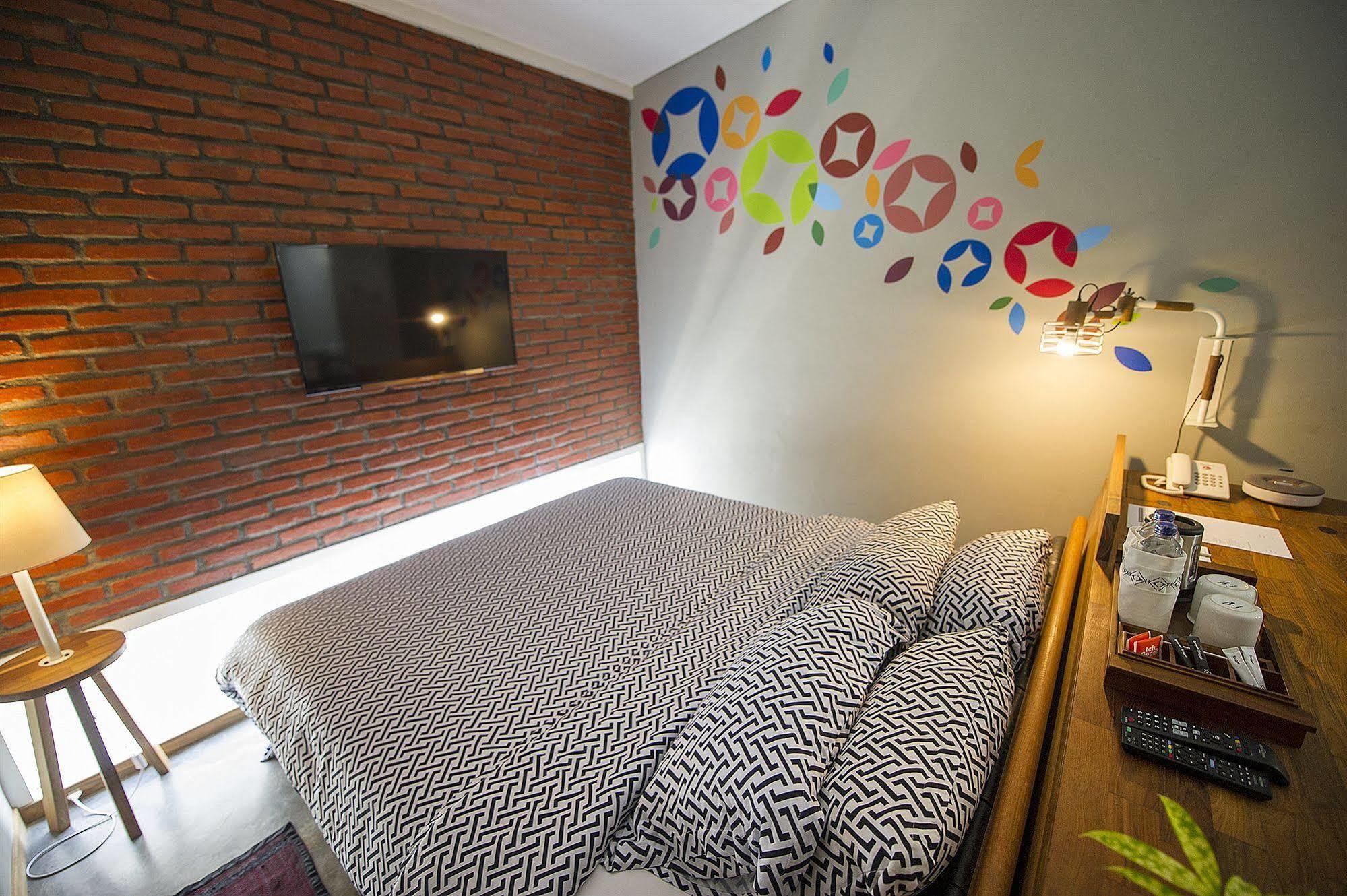 Lokal Hotel & Restaurant Kejayan Zewnętrze zdjęcie