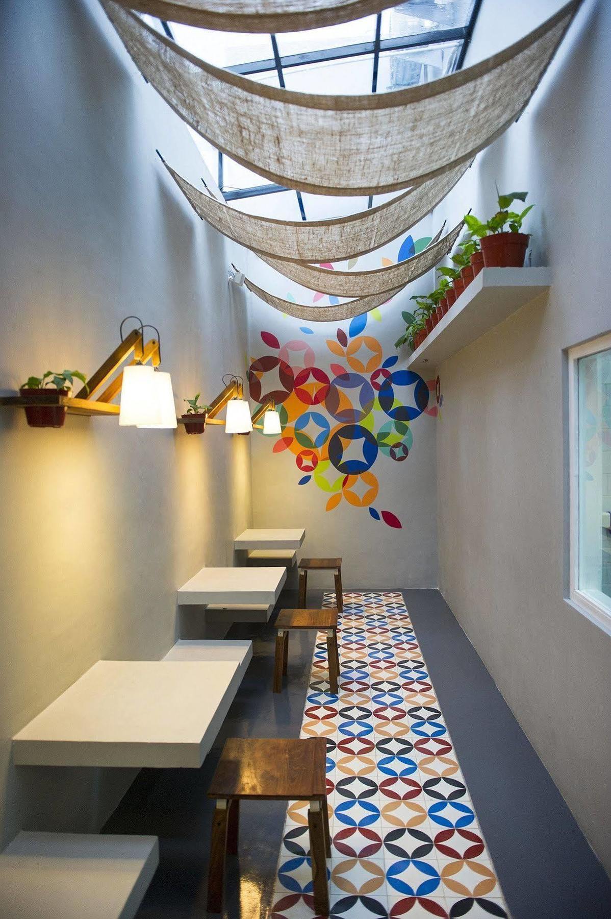 Lokal Hotel & Restaurant Kejayan Zewnętrze zdjęcie